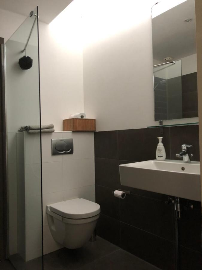 Modern Genieten In Oud Binnenstadspand อาเมอร์สฟอร์ต ภายนอก รูปภาพ